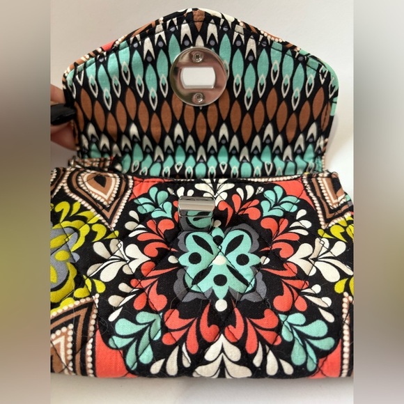 Vera Bradley NWOT Sierra Stream paisley print turn lock front wallet wristlet - Picture 4 of 9